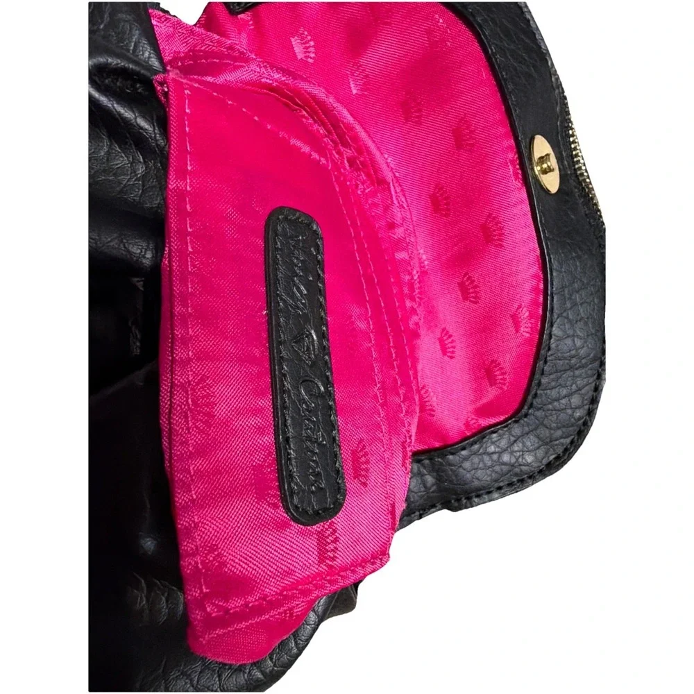 Black and Gold Juicy Couture‎ Wristlet EUC